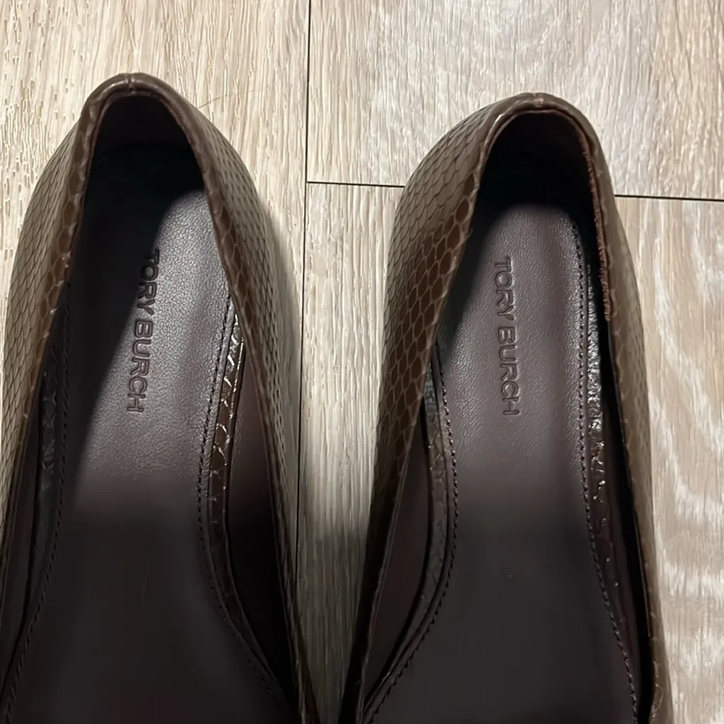 TORY BURCH (NWOT) Georgia Snakeskin Ballet Flat, Chocolate Brown, Size 6.5 - Image 4