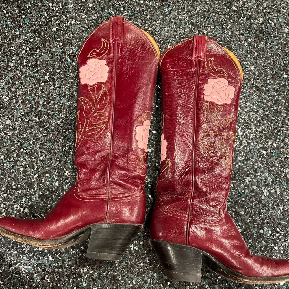 Justin Vintage Burgundy Rose Western Cowboy Cowgirl Boots A9347 size 5 B W/ Box - Image 5