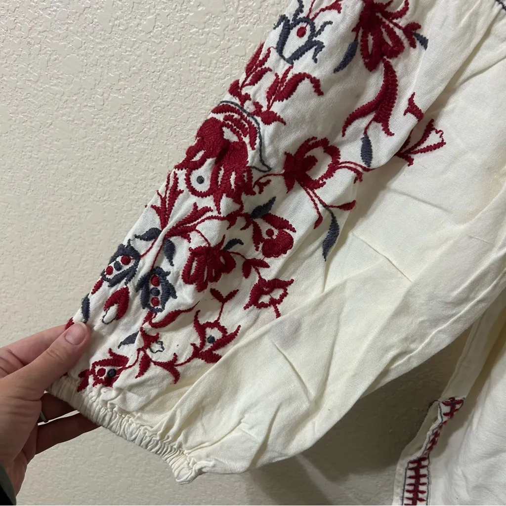 Zara Peasant Floral Embroidered Blouse in White - Size Large - Image 2
