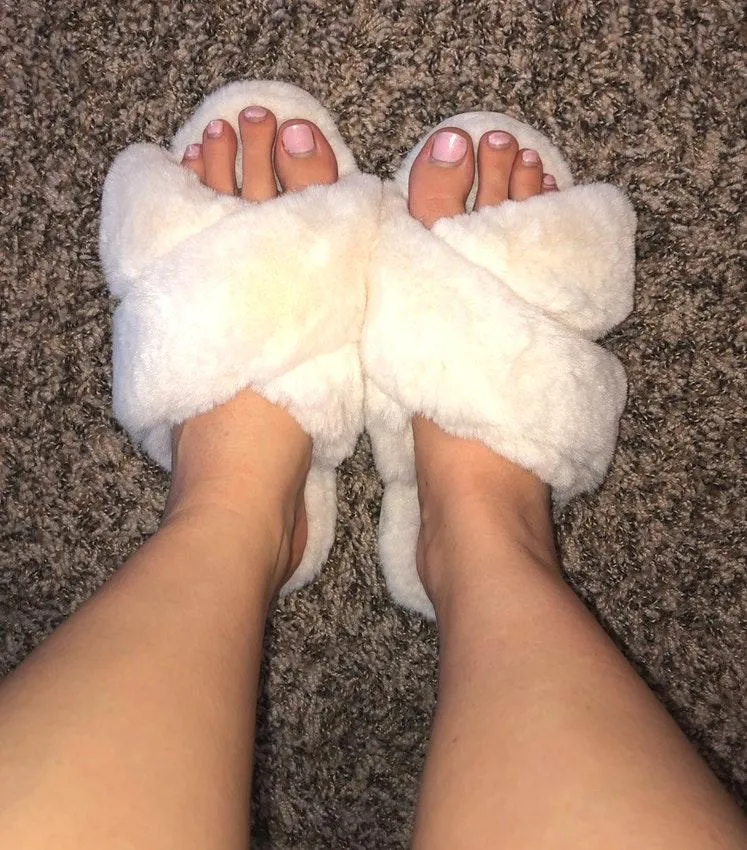 White Fuzzy Slippers Size 8.5 - Image 2