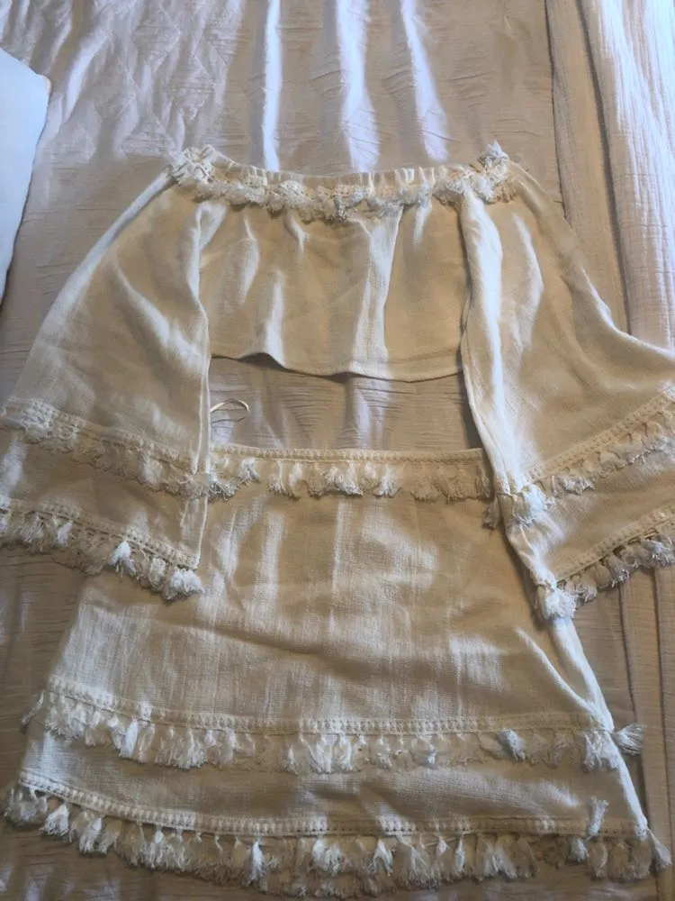 Hallelu White Tassel Set - Image 3