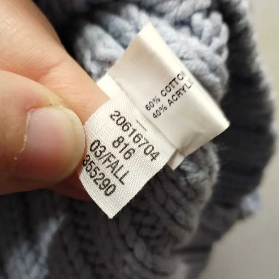 Vintage Y2K GAP Women's Size Large Light Blue Chunky Cable Knit Pullover Sweater - Image 7