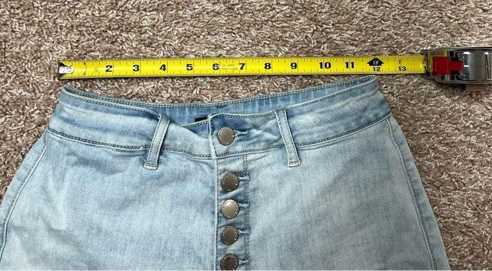 Kendall & Kylie High Rise Button Fly Shorts - Image 8