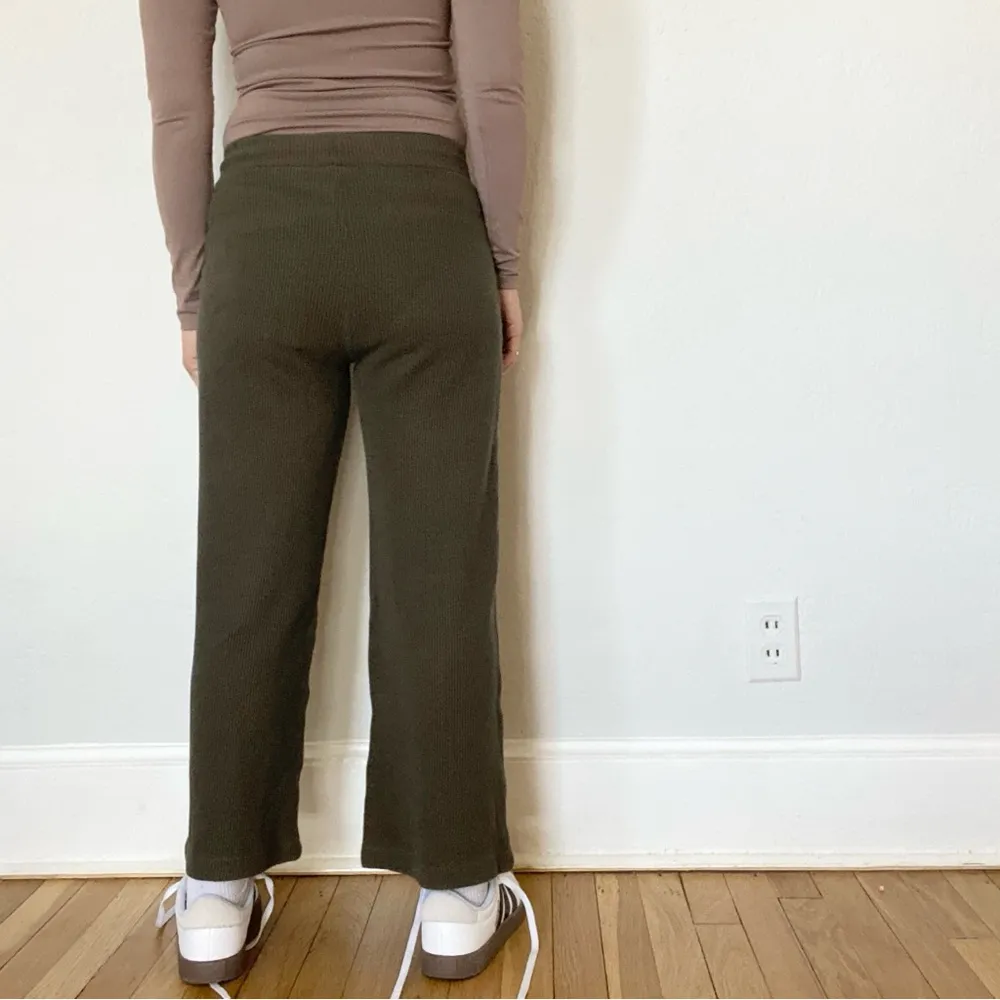 Abercrombie Green Knit pants - Image 5