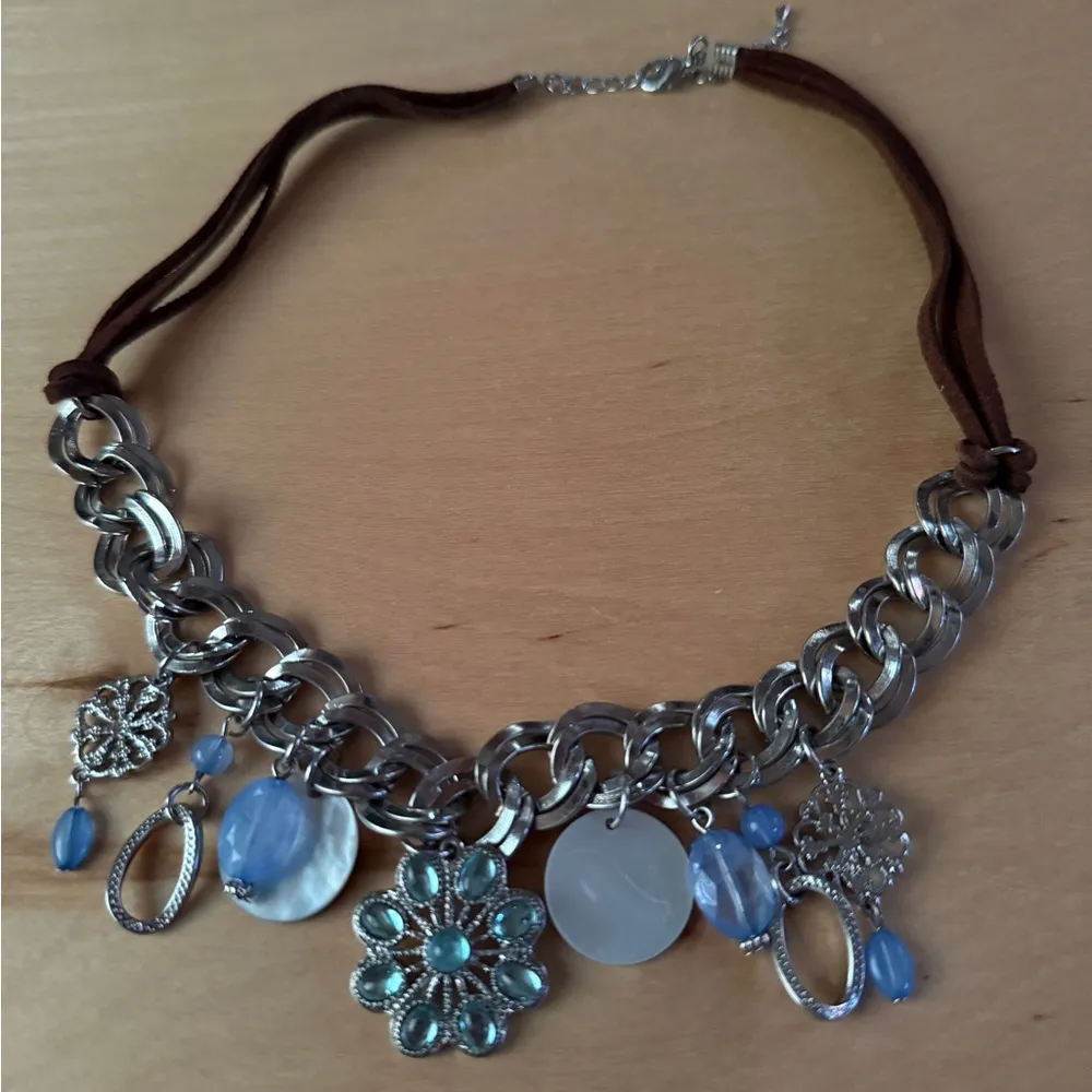 Silver and Blue Statement Necklace - Image 3