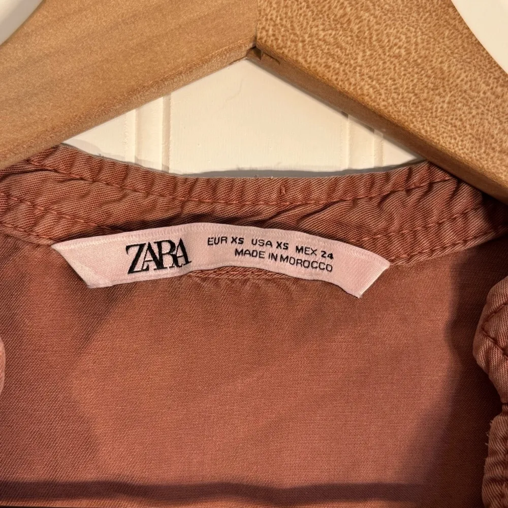 ZARA Women’s Dusty Rose Button Down Long Sleeve with Pockets Size XS - Image 7