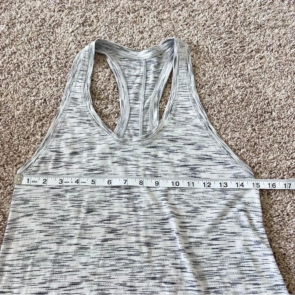 Lululemon Tie It Up Singlet Tiger Space Dye Black White - Image 7