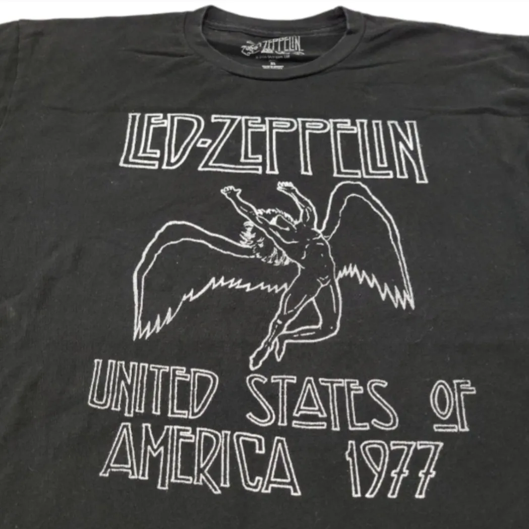 Shirt Size XL Band Tee Rock Tee 1977 North American Tour Graphic Tee Unisex - Image 3