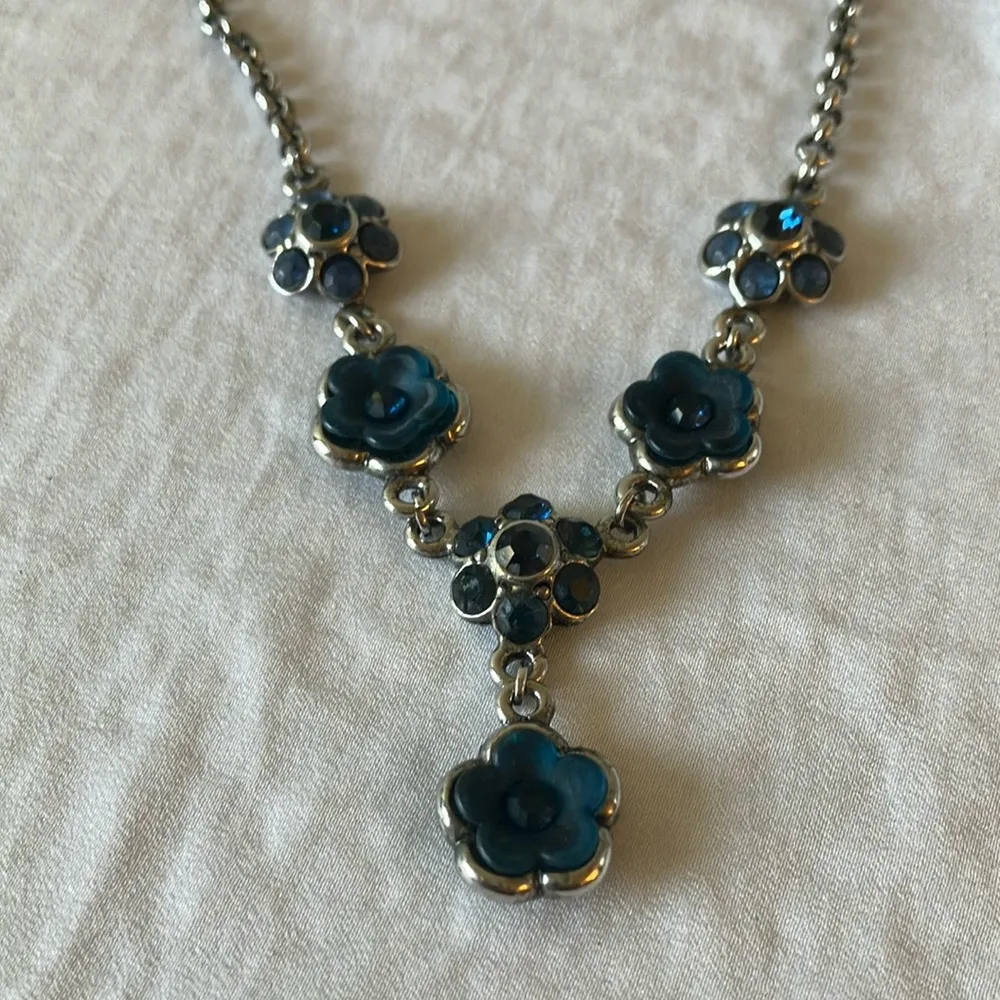 Blue Floral Silver Tone Necklace & Earrings Set - Image 10