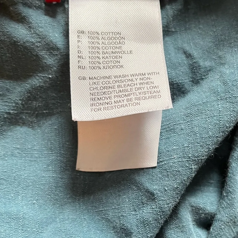 Women’s North Face button down travel shirt - Image 8