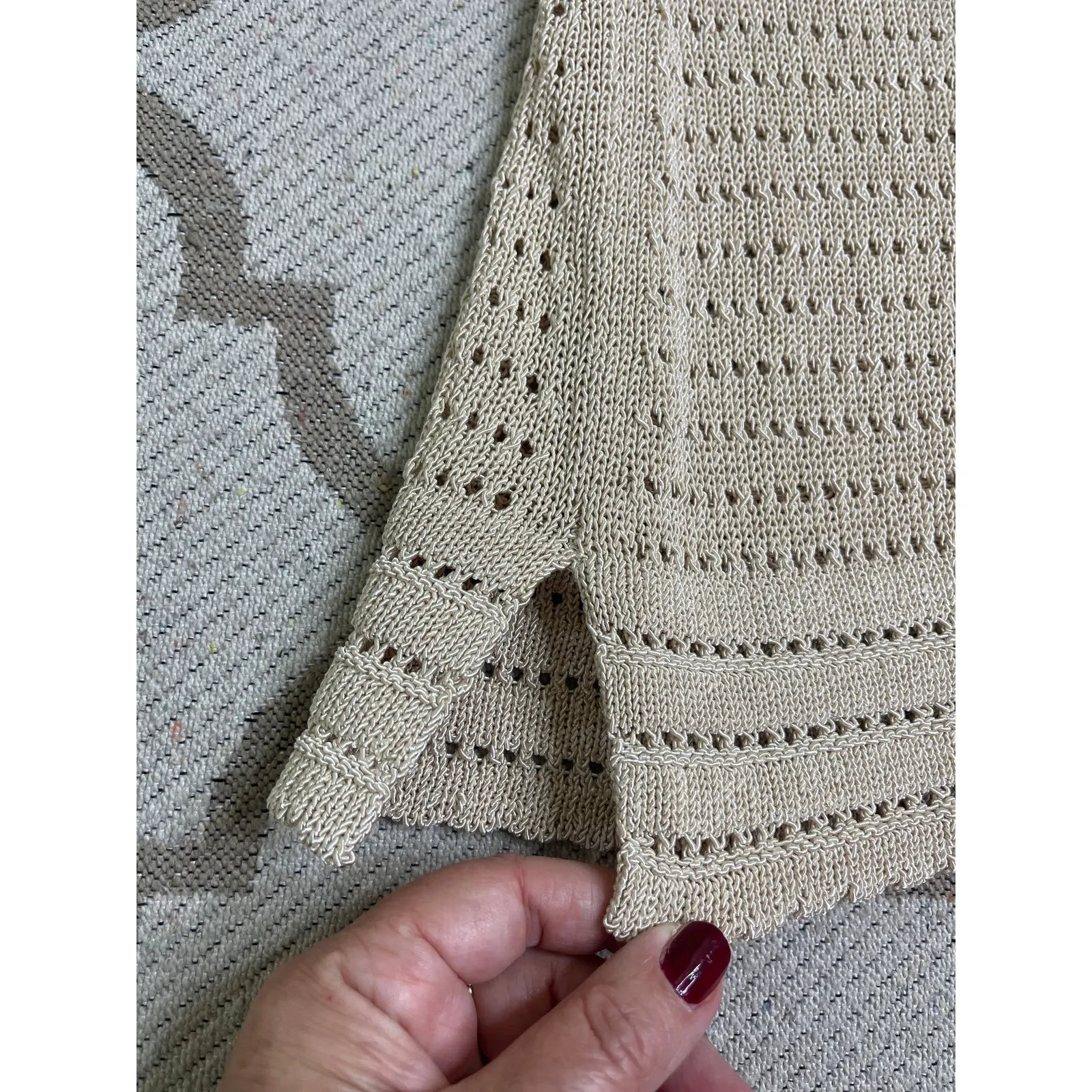 J. McLaughlin v-neckline loose knit 3/4 sleeve sweater, size small - Image 6