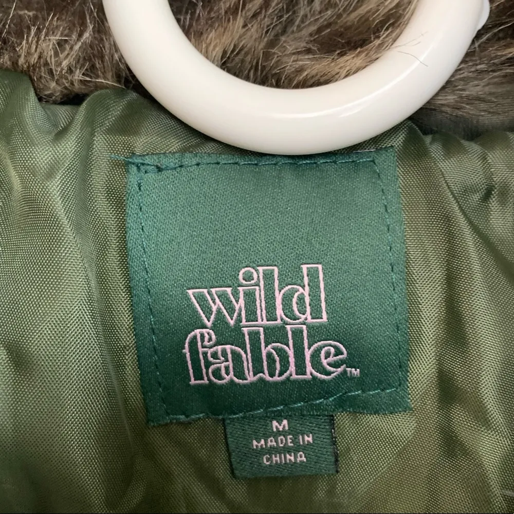 Wild Fable Coat Women Medium Faux Fur Hood Bomber Jacket Green Cozy - Image 4