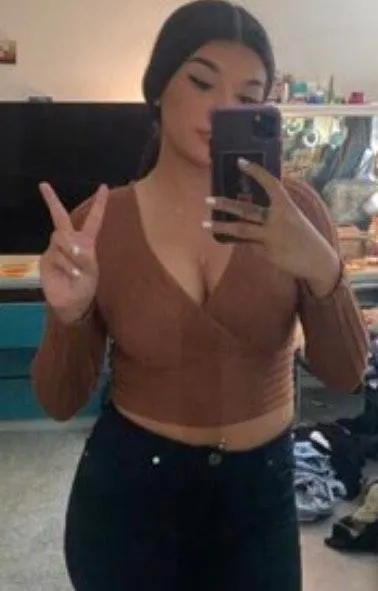 SheIn Knit Crop Top - Image 2