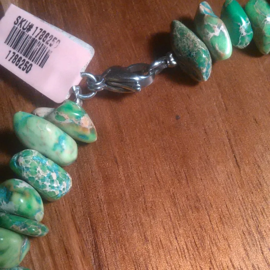 Green Jasper Chips and Pieces Statement Necklace - Image 7