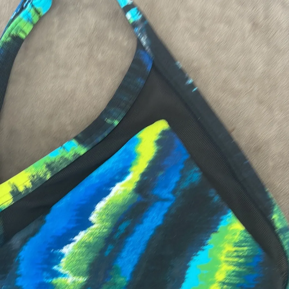 PINK sports bra. Racer sheer back. Adjustable straps. Color- multi. Size- XS - Image 6