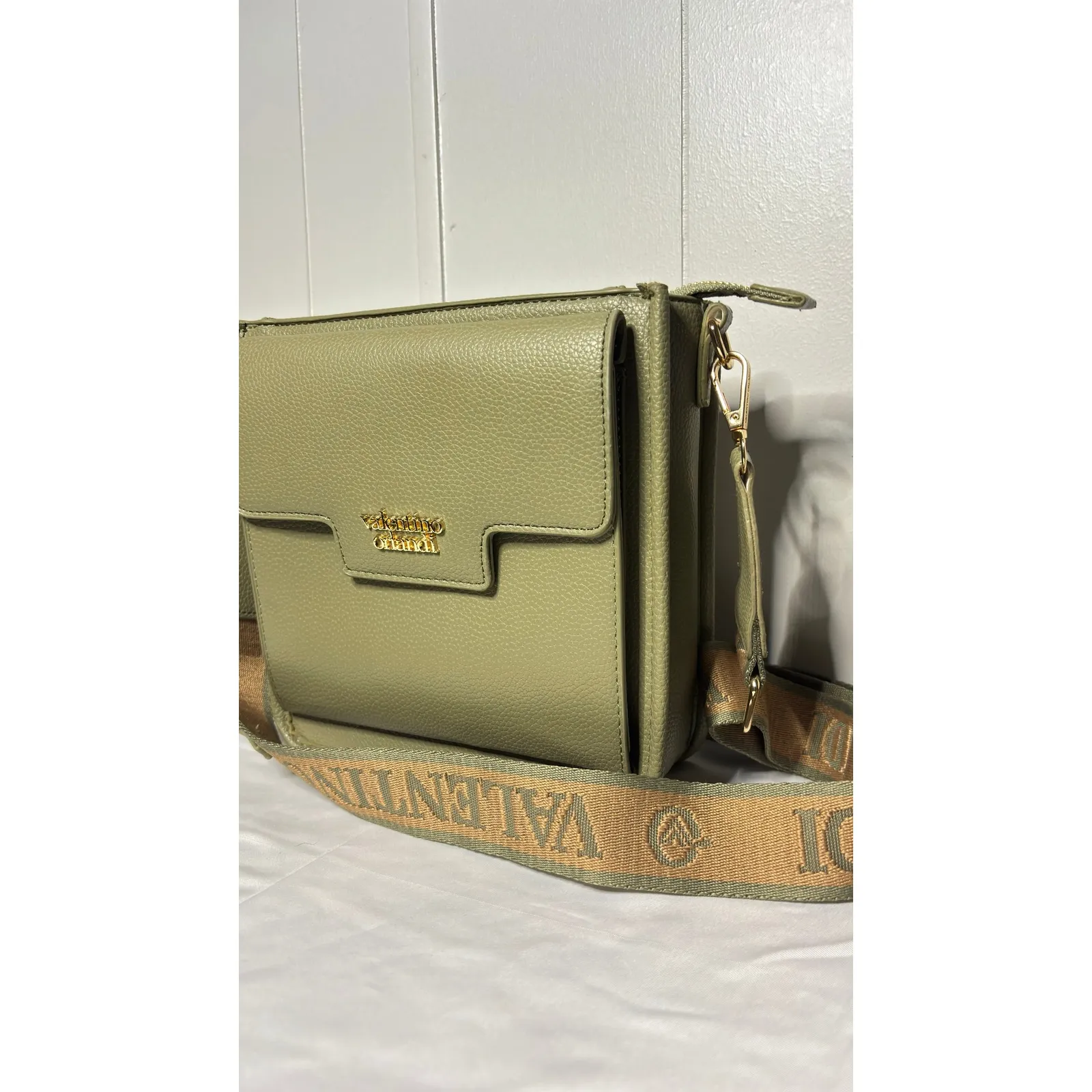 $279 NWOT Valentino Orlandi Olive Green Leather Crossbody Bag w/ Matching Wallet - Image 5
