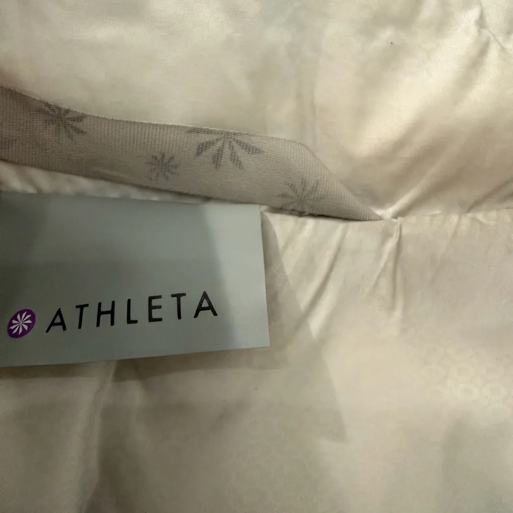 Athleta Downalicious Deluxe Vest Light Gray - Image 4