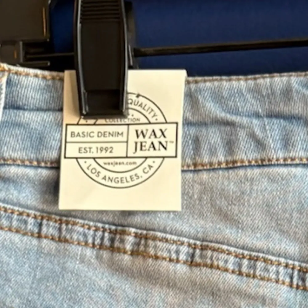 Wax JeanEmbroidered Denim Shorts size M - Image 7