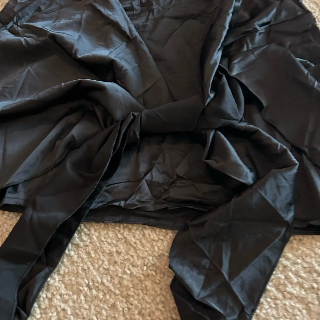 Woman Satin Xxl Size Black Top Dress Buttons Make Bow On Bottom On Bottom - Image 2