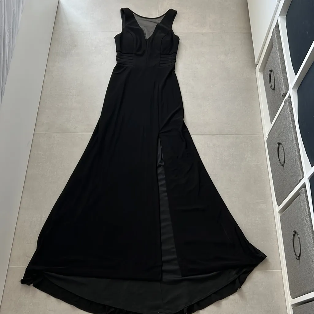Women size small long black dress with small train bust and waist mesh detail - Image 7