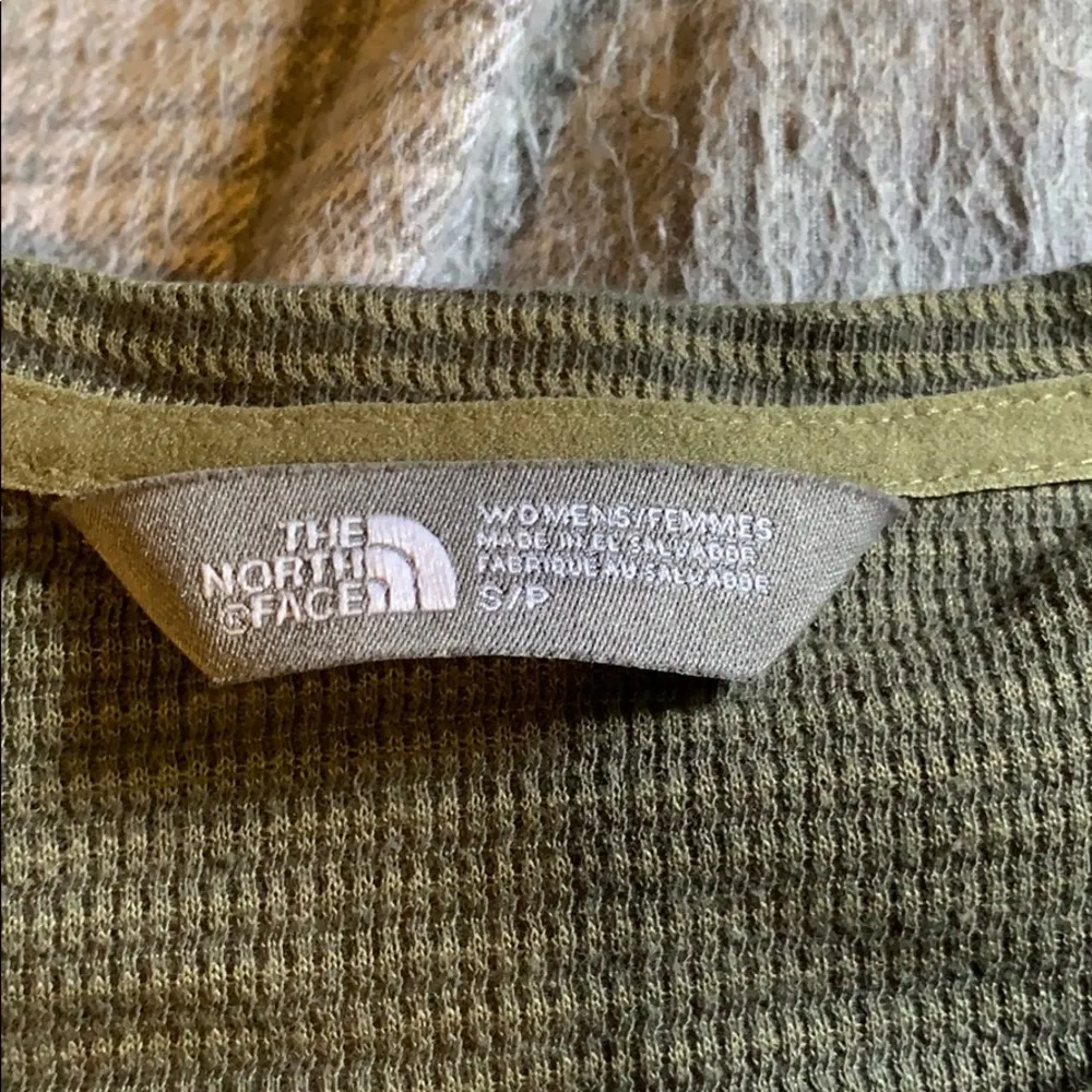 North face long sleeve - Image 3