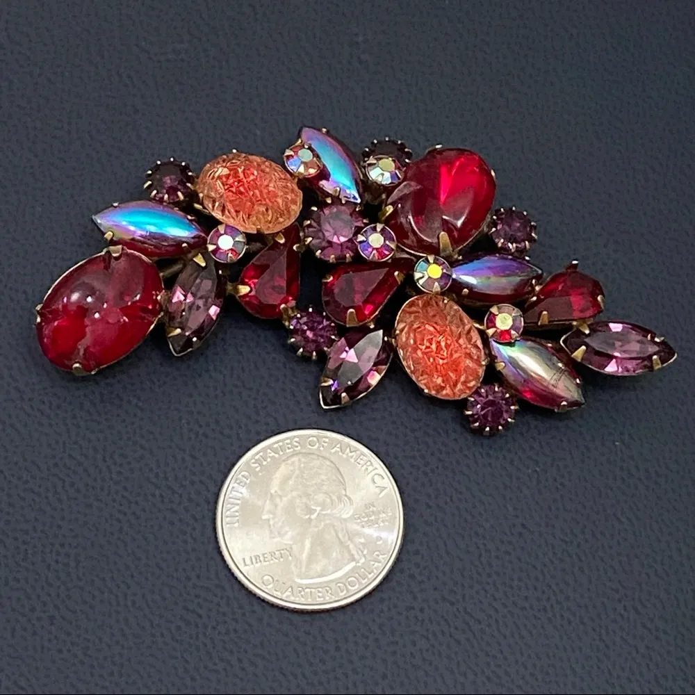 Vintage Stunning KRAMER Satin Press Glass Brooch - Image 8
