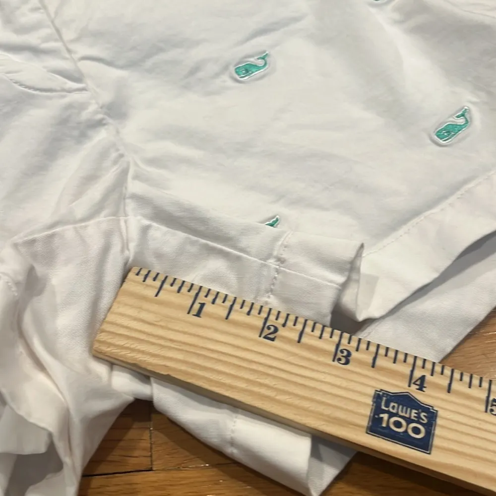 Vineyard vine women’s white / Aqua whale shorts size O. - Image 8
