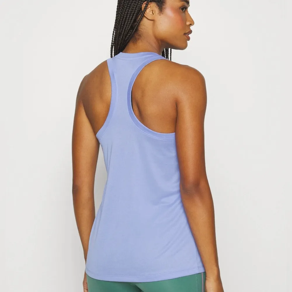 Performance lilac lavender purple active racerback tank top size large NWOT - Image 2