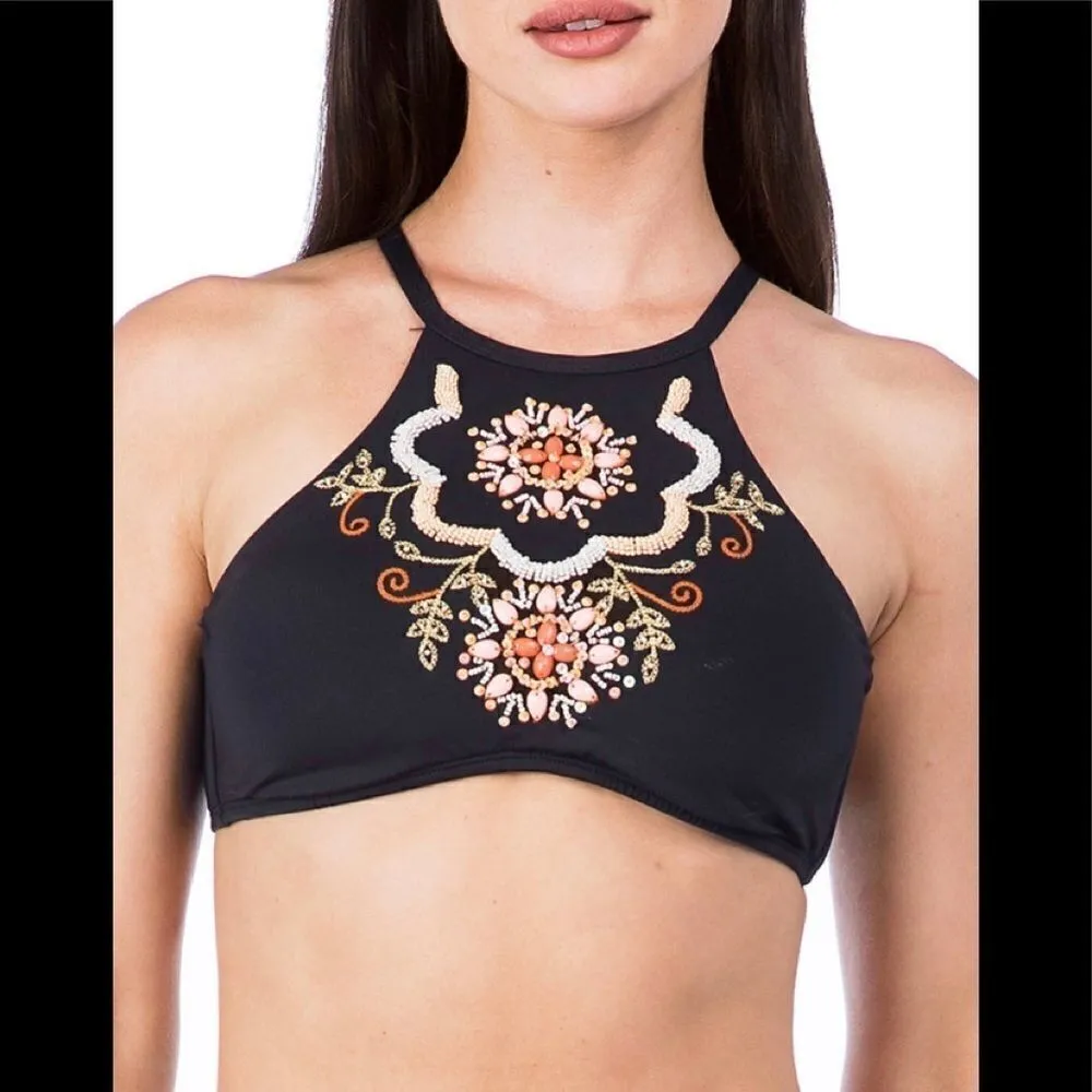 Kenneth Cole black embellished bikini top. NWT - Image 3
