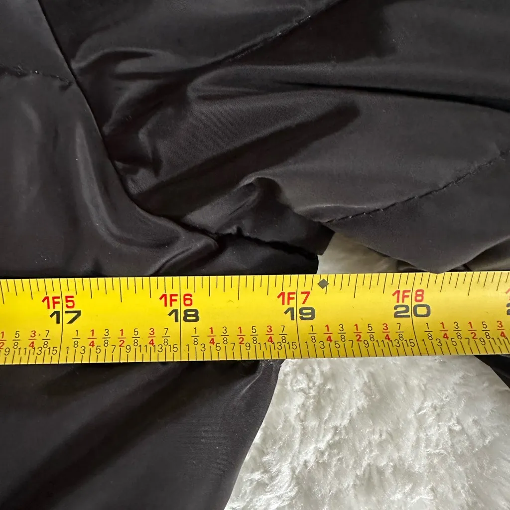 Vuarnet black long puffer jacket size 95 equivalent IS size men’s S or women L - Image 3