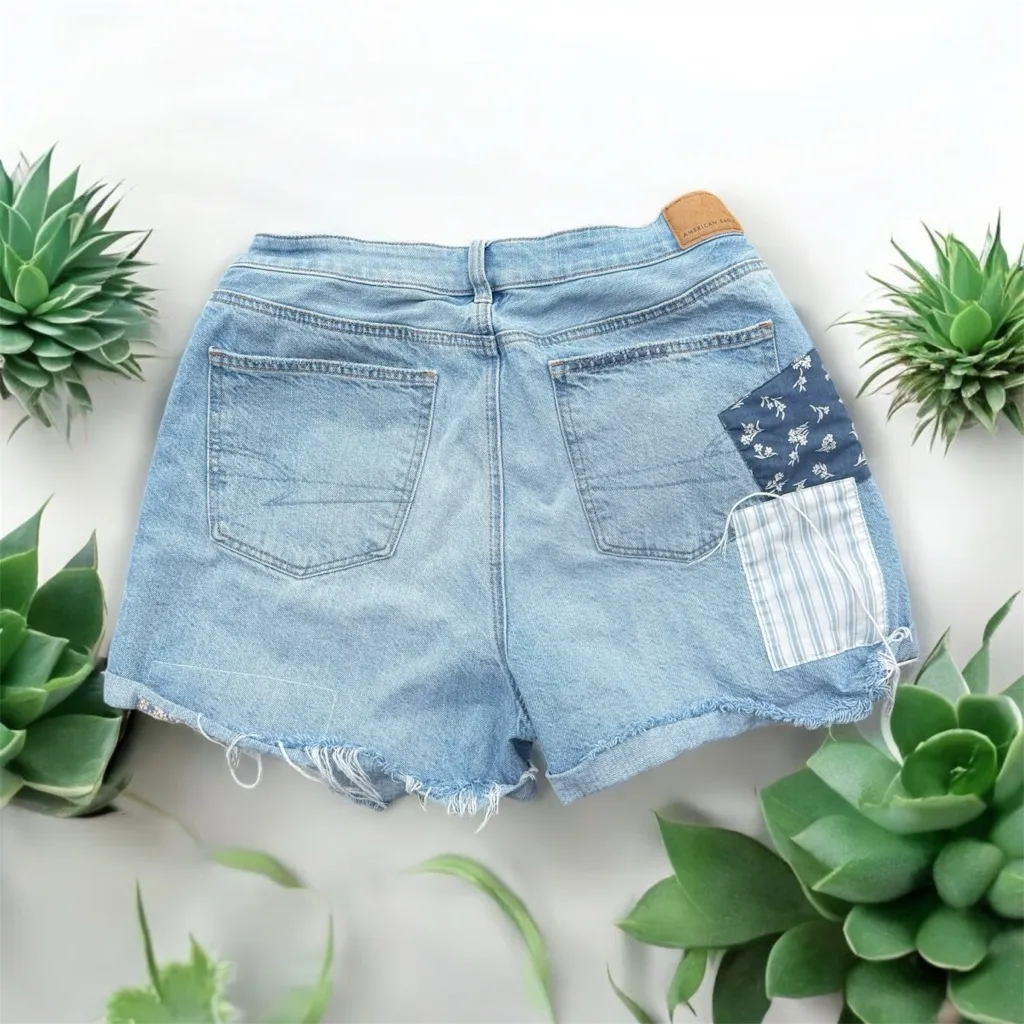 American Eagle High Rise Mom Shorts Size 12 - Image 3