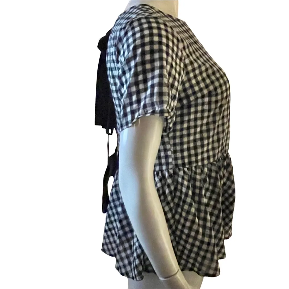 SheIn  checkered bow split back peplum top - Image 7
