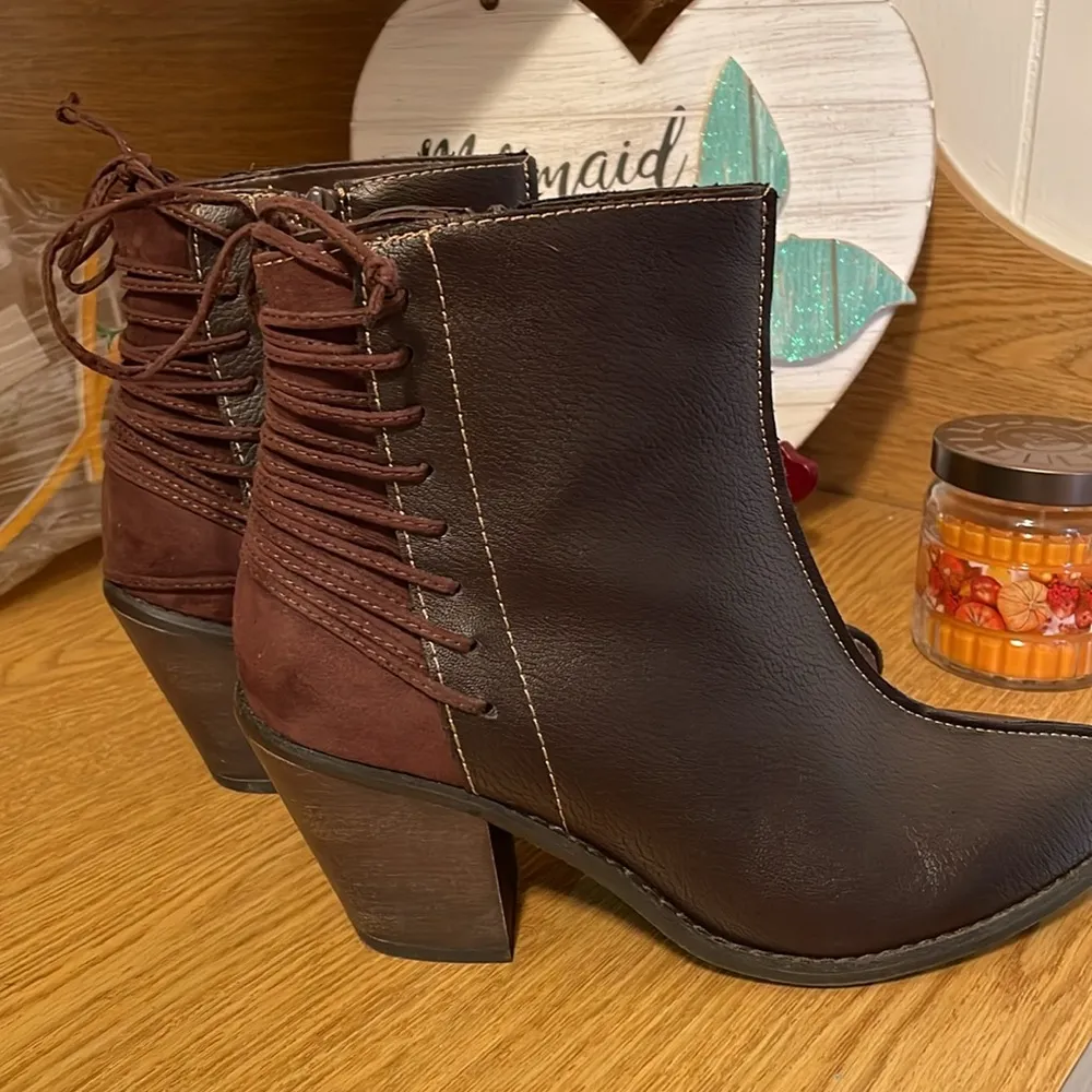 👢👢👢BOGOHO 👢👢👢Cato Brown Lace Ankle Boots - Image 3