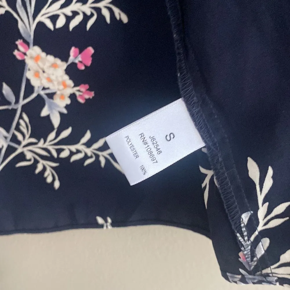 Light summer floral jacket. Cute w jeans or work attire - Image 3