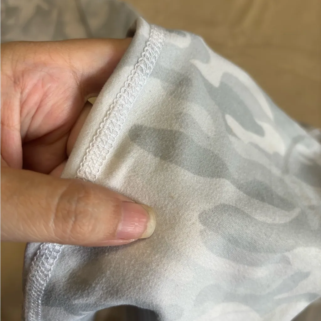 Evolution and Creation Gray & White Camouflage Leggings‎ Athletic - Image 13