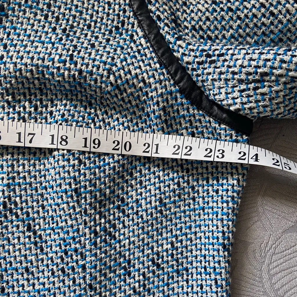 Tweed blazer VERY DRESSY 💙🤍🖤 Blue Size 16W - Image 11