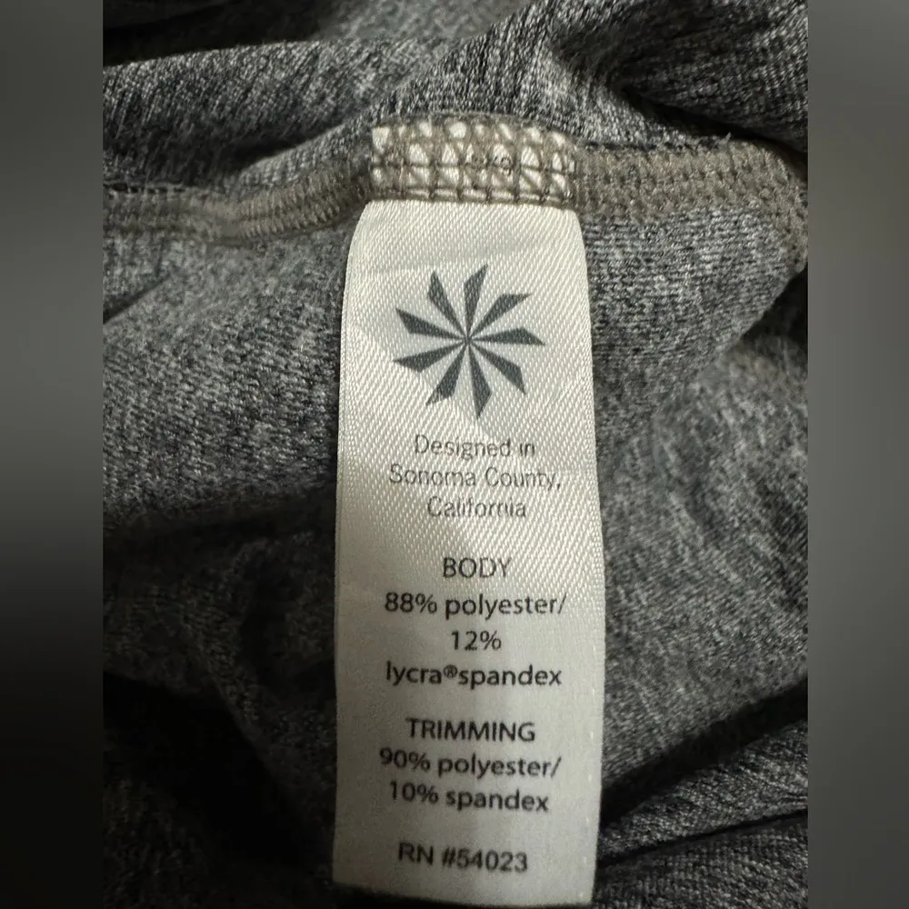 Athleta Be Free Gray and Black Biker Shorts - Image 5