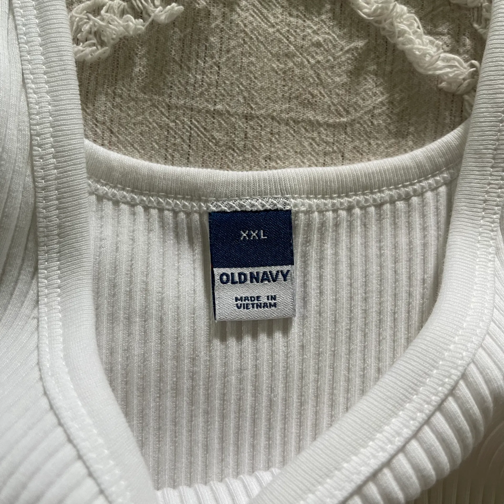 White Fitted Ultra-Cropped Rib-Knit Tank Top - Image 3