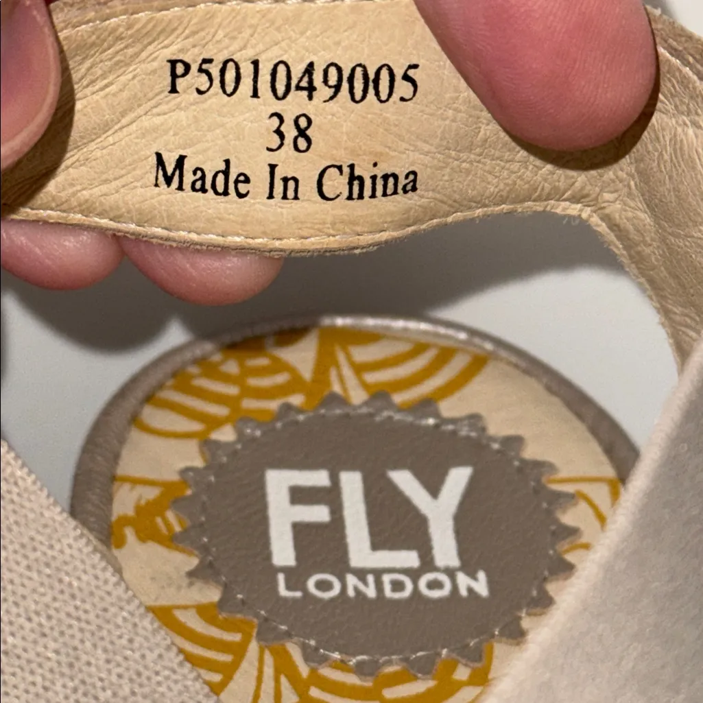 Fly London RALE Cross Band Wedge Sandals Metallic Silver Women’s 38 US 7.5-8 - Image 4