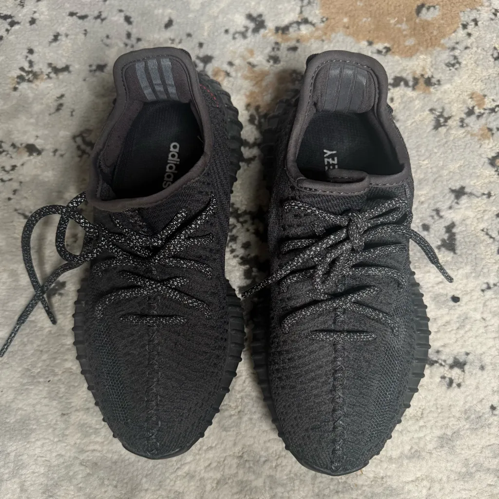 Adidas Yeezy Boost 350 V2 Black - Image 2