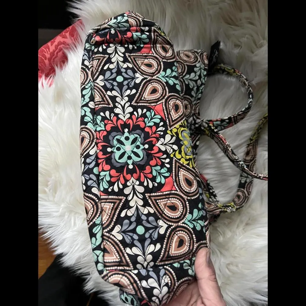Vera Bradley Floral Tote Bag - Stylish & Functional - Image 5