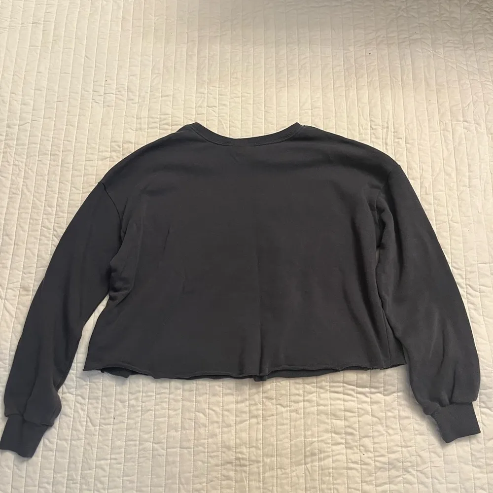 Smiley world spooky pullover NWOT Gray - Image 4