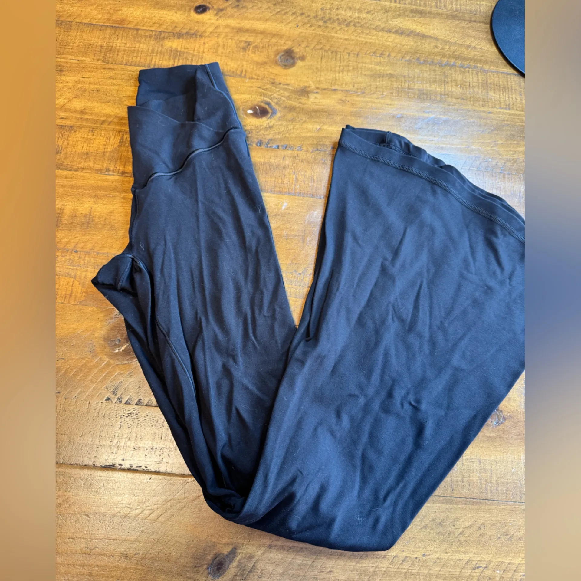 Aerie OFFLINE Real Me High Waisted Crossover Flare Leggings XS short inseam - Image 2