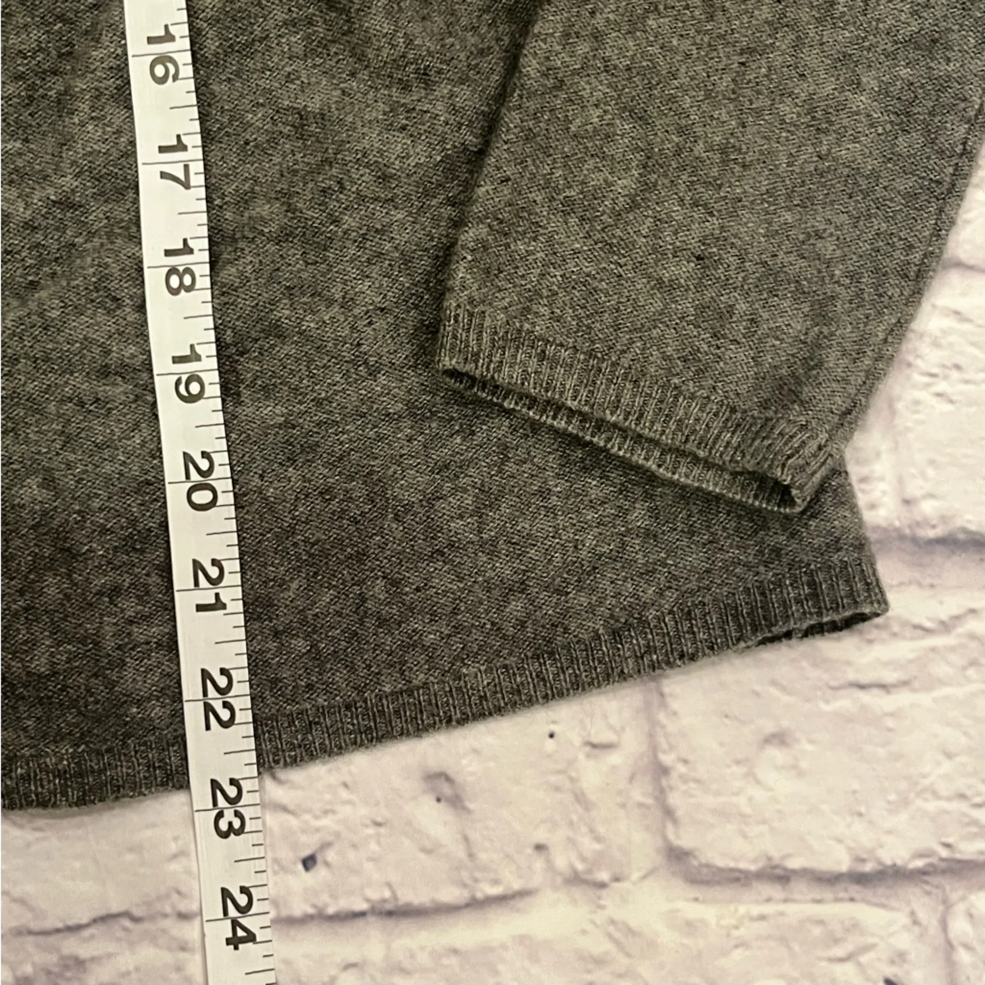 KIER + J 2 cashmere Charcoal grey Button - Image 7