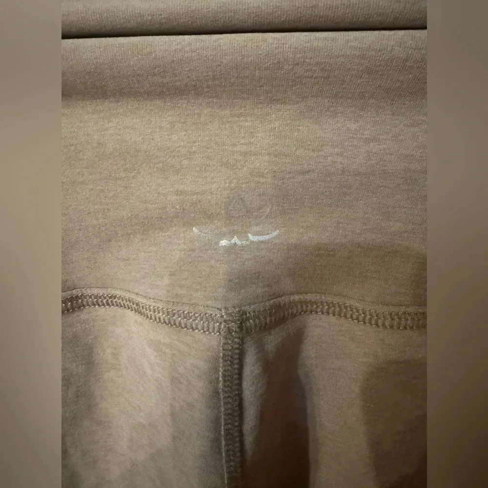 Beyond Yoga High Waist Biker Shorts Birch Heather Size XS $70.00 MSRP - Image 4