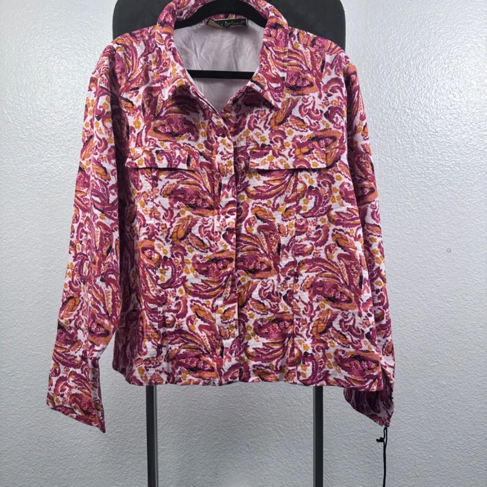 kathy ireland Fashion 360 Paradise Pleasure Paisley-Print Crop Jacket - Image 2