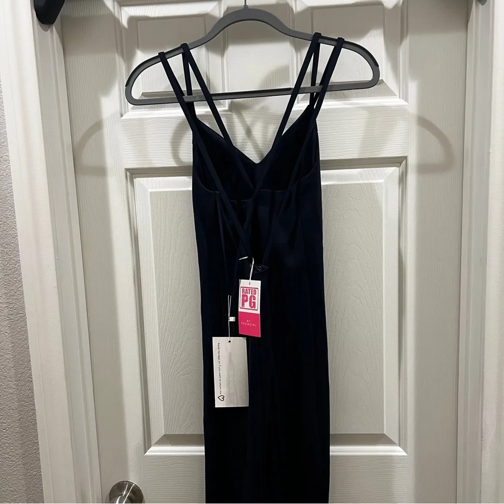 NWT Navy color long criss cross back dress SIZE 4 - Image 2