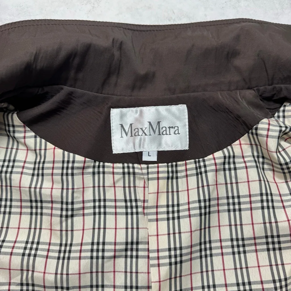 Max Mara Brown Trench Coat with Plaid Lining - Image 3