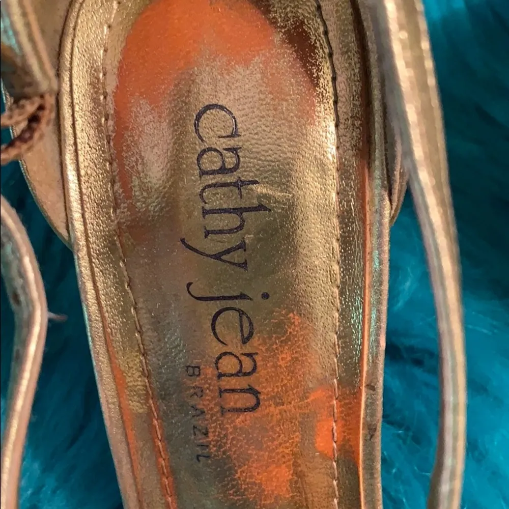 Cathy Jean EUC T-strap metallic heel - Image 2