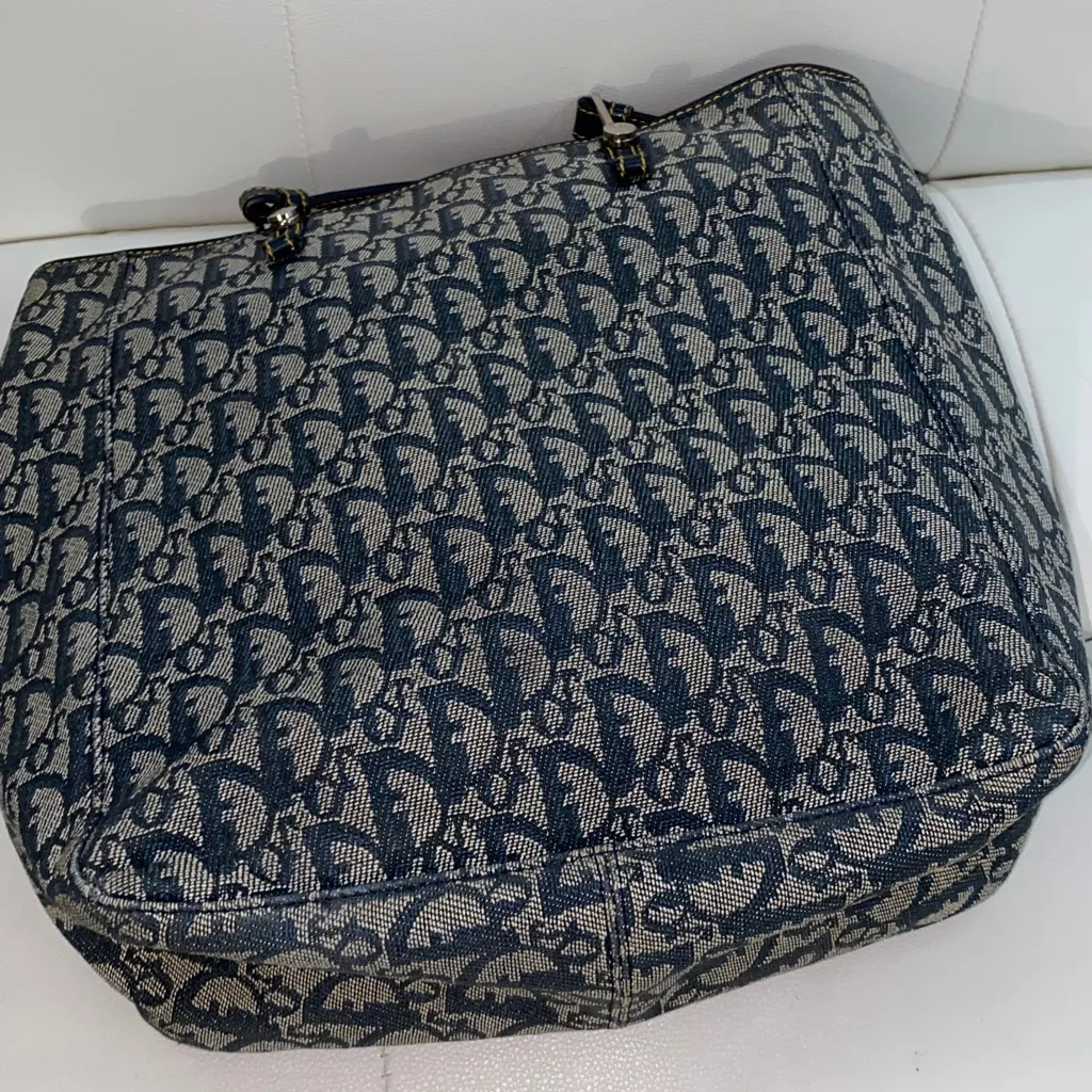 Authentic Christian Dior Oblique Denim Shoulder  Bag - Image 15